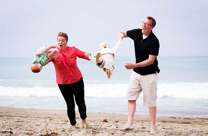 15-awkward-family-photos-that-will-haunt-you-for-long_9