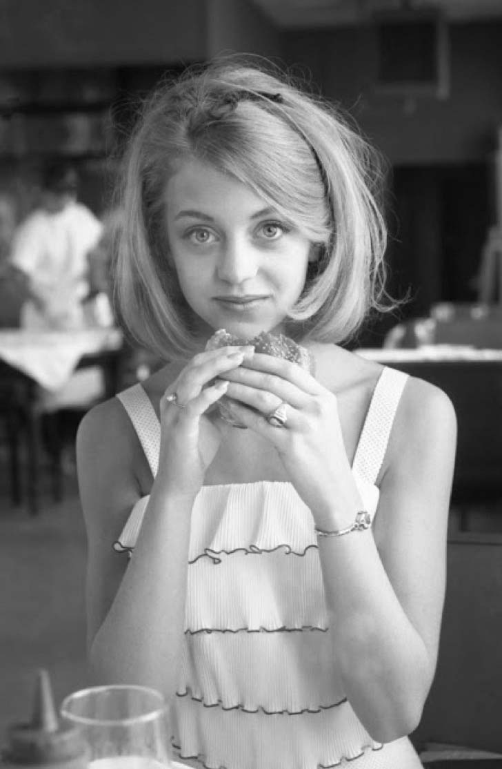 16-rare-historical-photos-of-famous-people-that-will-drop-your-jaw_3