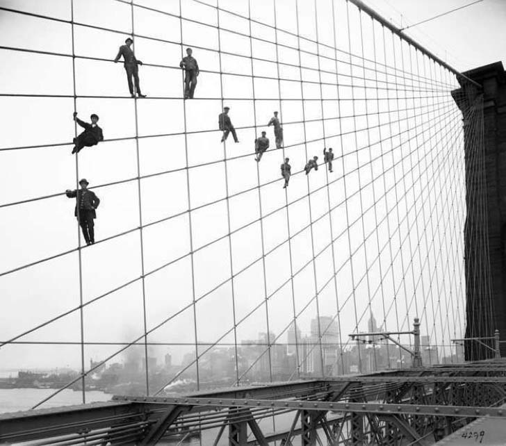 16-vintage-photos-of-the-worlds-iconic-landmarks-under-construction_10