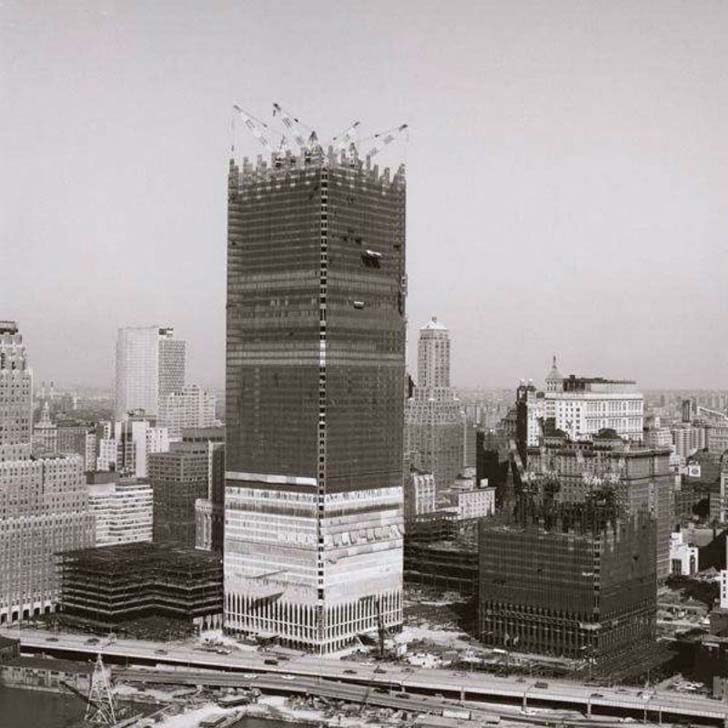 16-vintage-photos-of-the-worlds-iconic-landmarks-under-construction_13