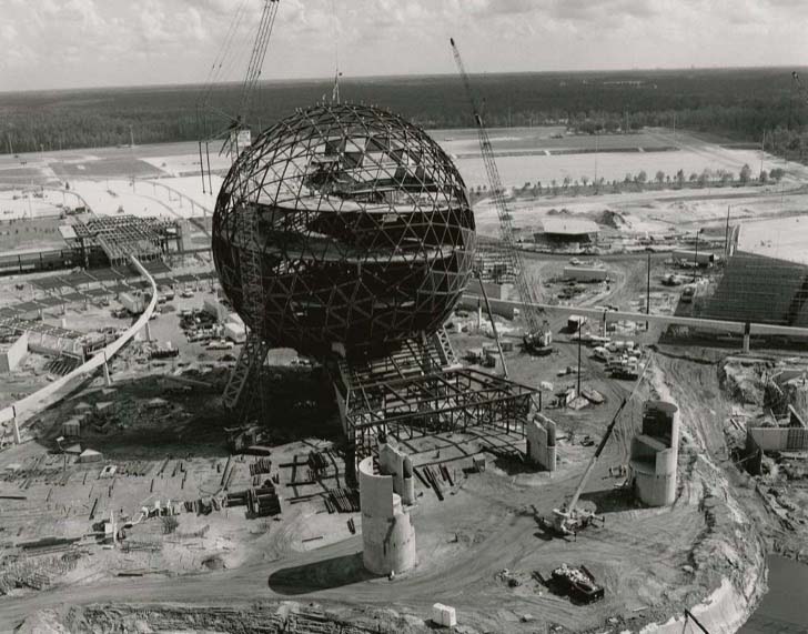 16-vintage-photos-of-the-worlds-iconic-landmarks-under-construction_3
