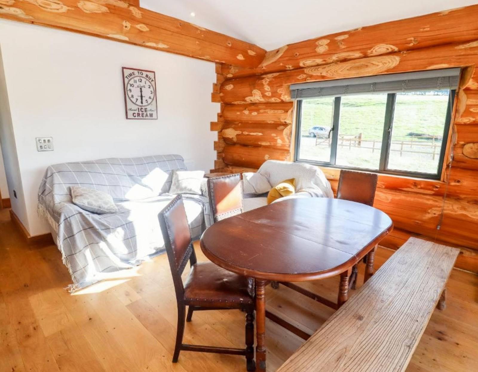 19-m-of-comfort-in-the-snow-a-sustainable-house-with-lots-of-character-nl-2