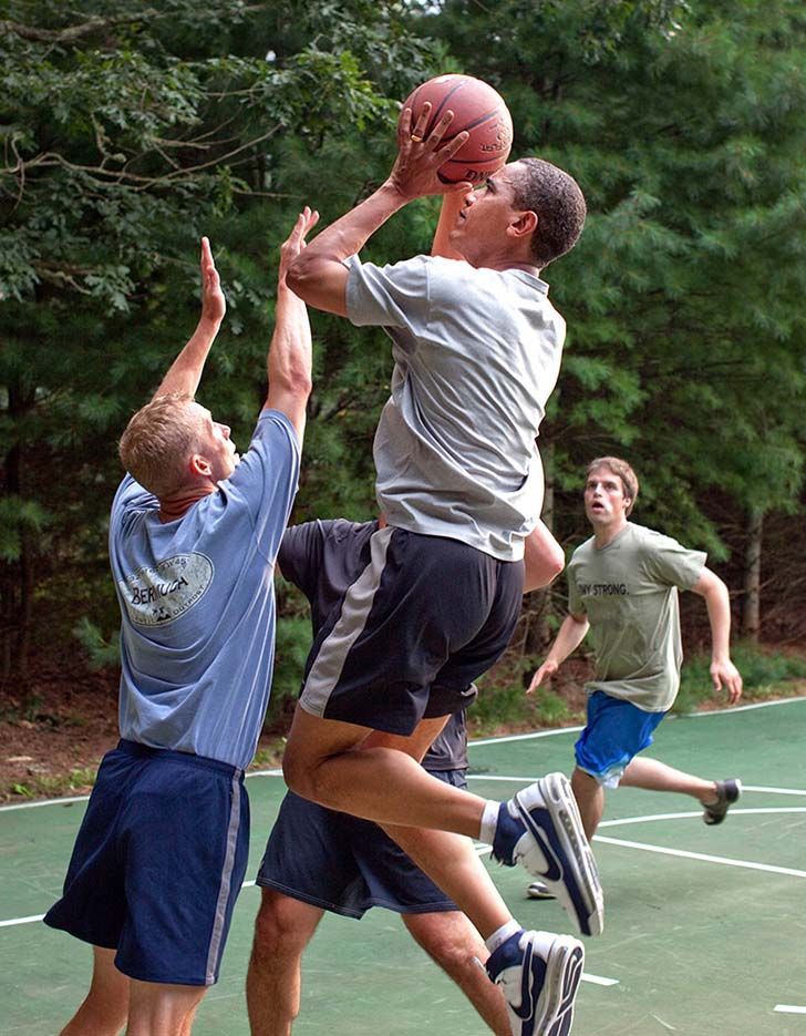 25-photos-that-show-that-barack-obama-is-the-coolest-president-ever_24
