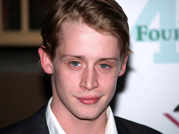 28-years-since-home-alone-surprising-details-emerge-about-macaulay-culkins-past_13