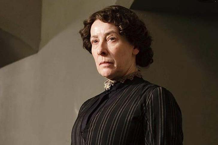 9-homely-tv-characters-you-wont-recognize-with-makeup-in-real-life_8