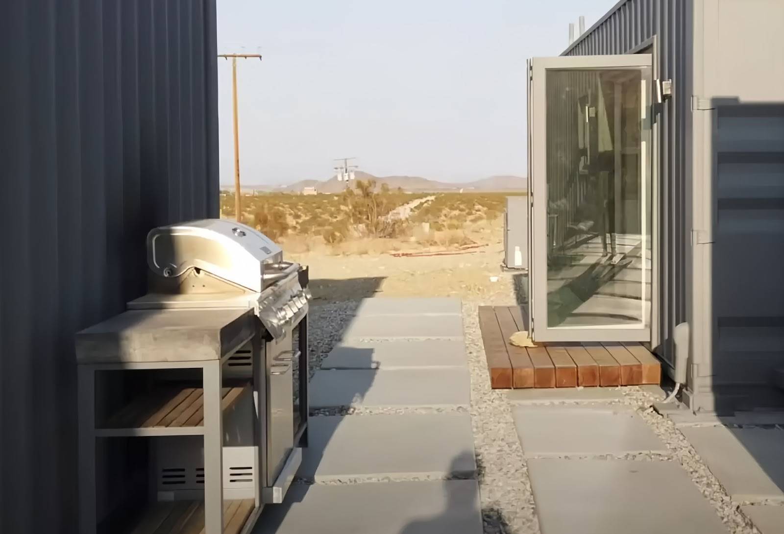 a-61-000-desert-odyssey-when-three-containers-become-a-home-fr-11