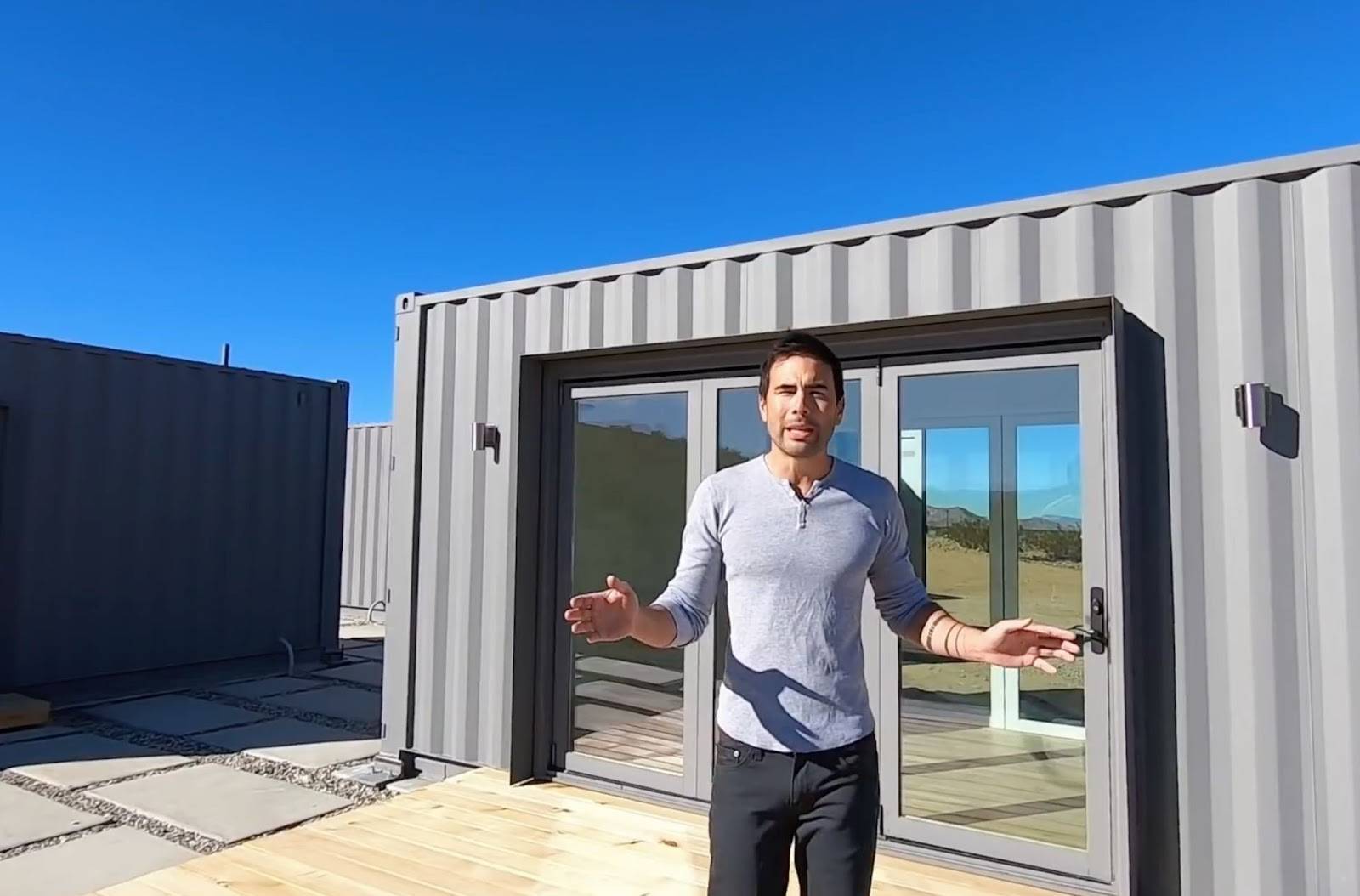 a-61-000-desert-odyssey-when-three-containers-become-a-home-fr-2