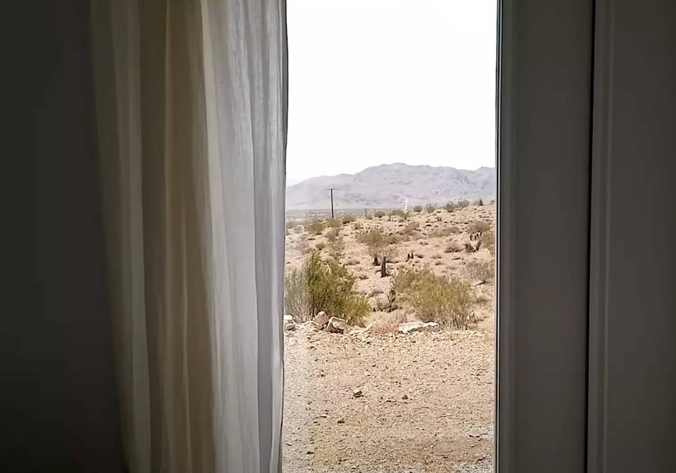 a-61-000-desert-odyssey-when-three-containers-become-a-home-fr-8