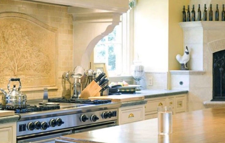 a-look-inside-oprah-winfreys-mammoth-90-million-montecito-mansion_14
