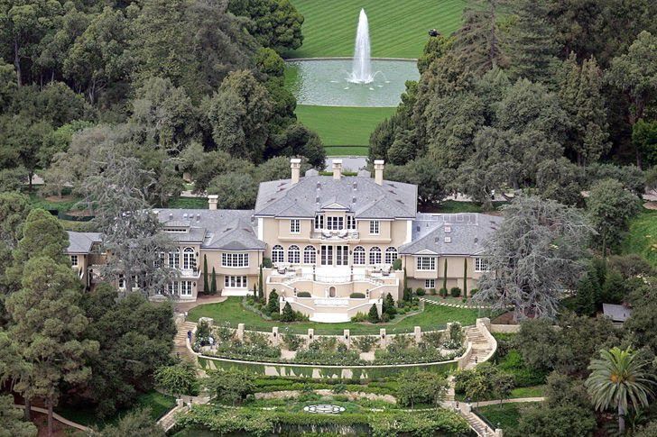a-look-inside-oprah-winfreys-mammoth-90-million-montecito-mansion_4