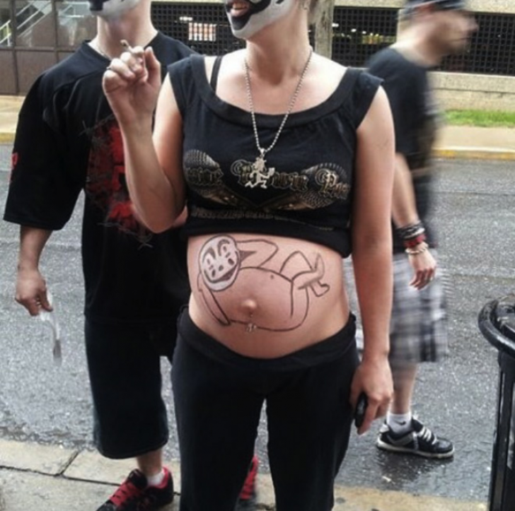 Crazy Pregnancy Photos_5