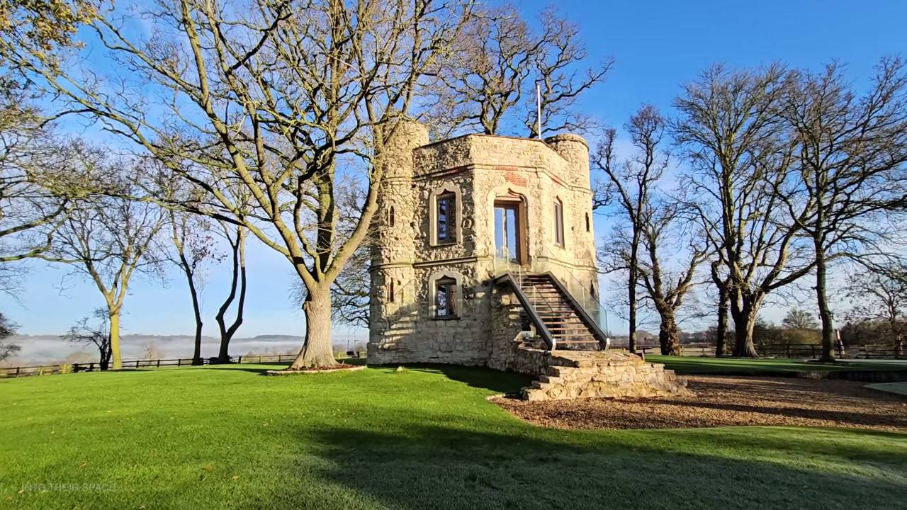he-lives-in-a-250-year-old-mini-castle-wait-until-you-see-the-inside-1