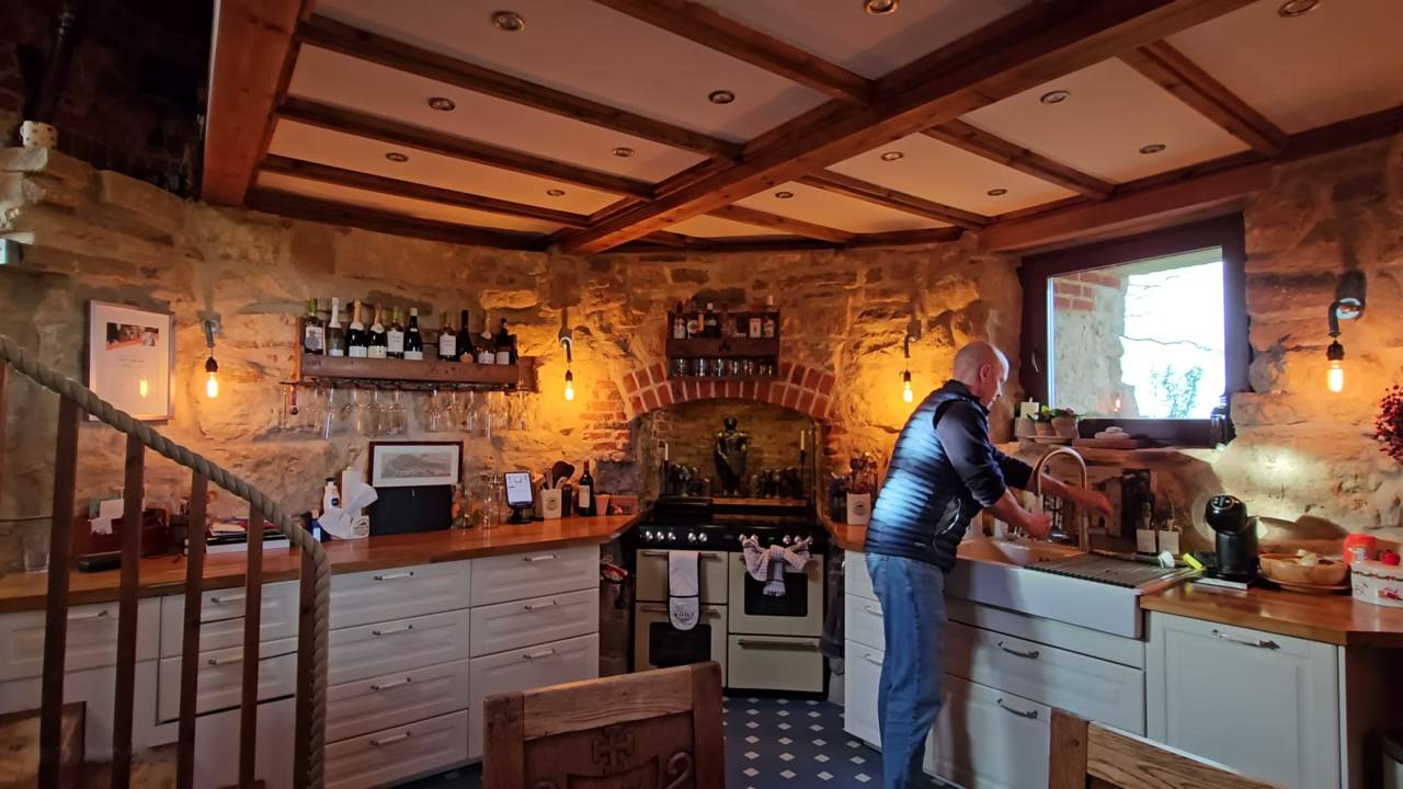 he-lives-in-a-250-year-old-mini-castle-wait-until-you-see-the-inside-3