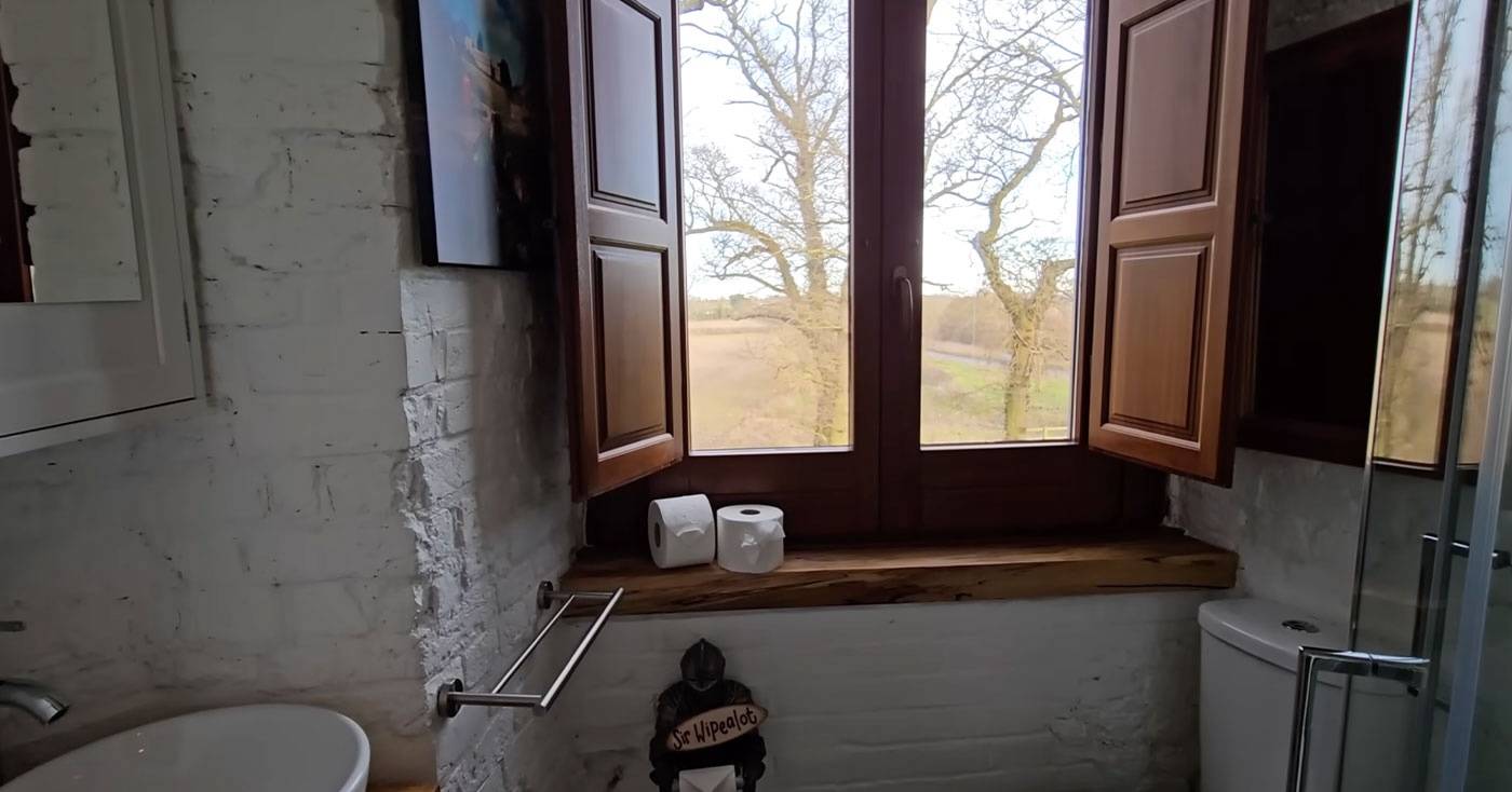 how-john-turned-a-250-year-ruin-into-a-956sqft-masterpiece-6