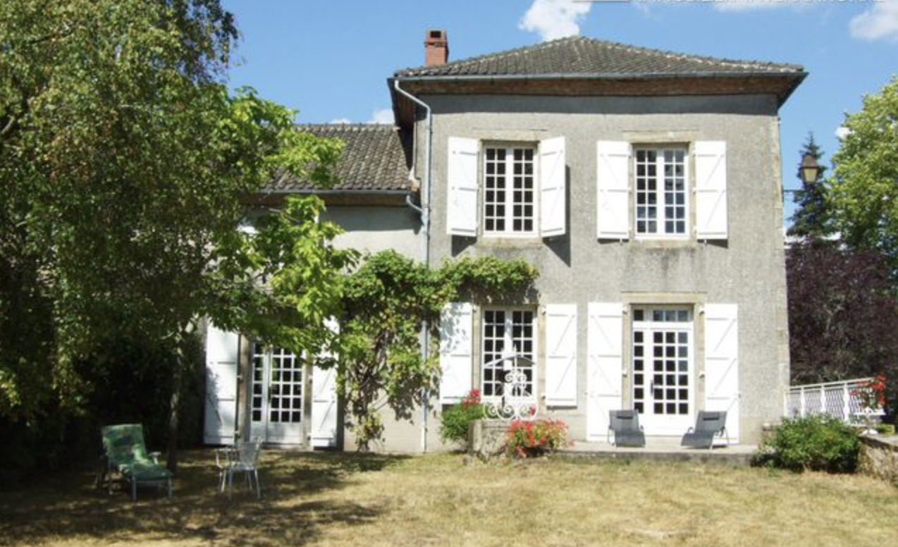 How The Singer Mireille Mathieu Created Her Own Universe In Her House FR_2