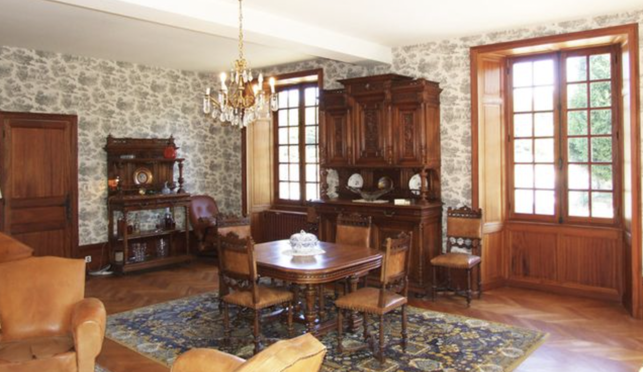 How The Singer Mireille Mathieu Created Her Own Universe In Her House FR_3