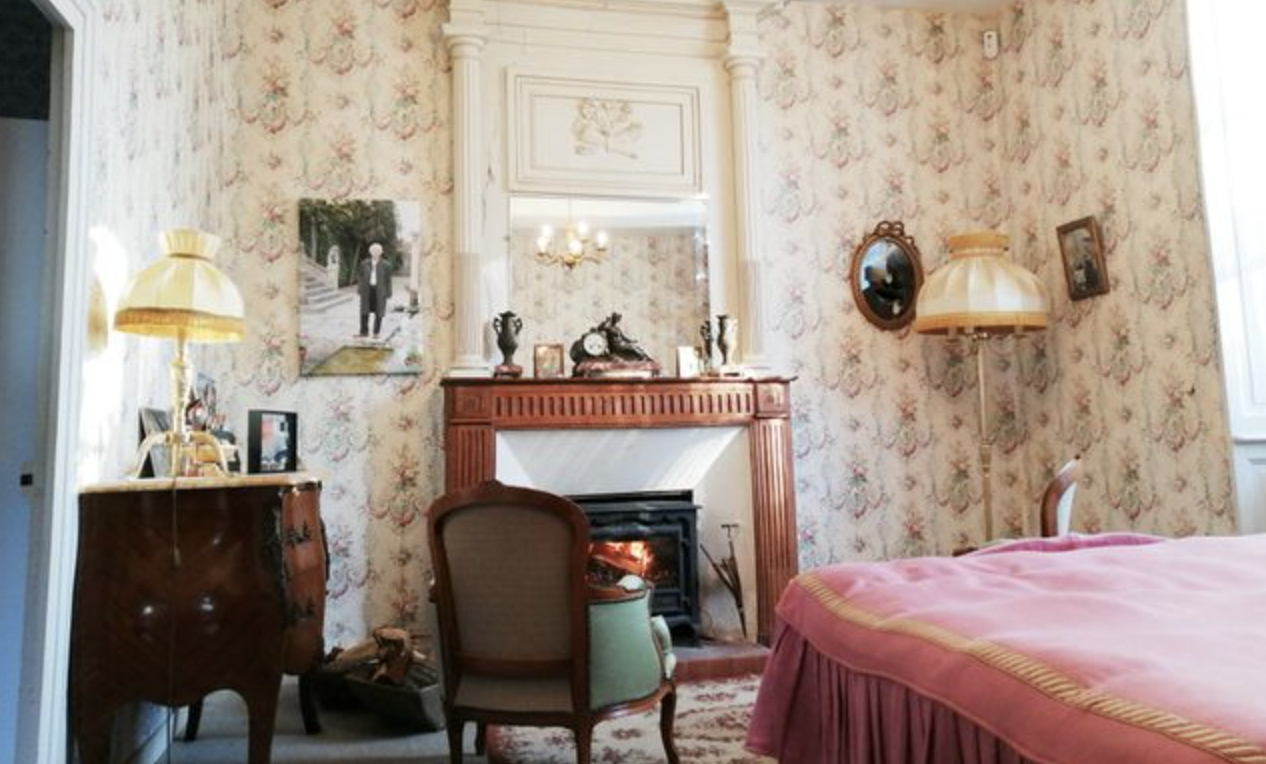 How The Singer Mireille Mathieu Created Her Own Universe In Her House FR_7