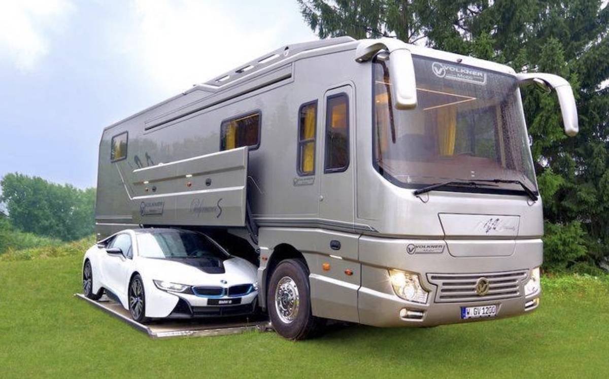 luxury-travel-reinvented-1-56m-for-a-motorhome-that-feels-just-like-a-palace-fr-2