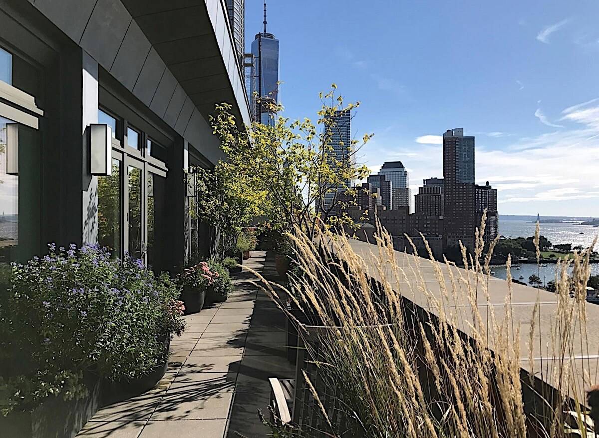 TEST MISTAKE Meryl Streep's $24.6M Luxury Condo Tour: 4,000 Sq Ft with Breathtaking City Views_16