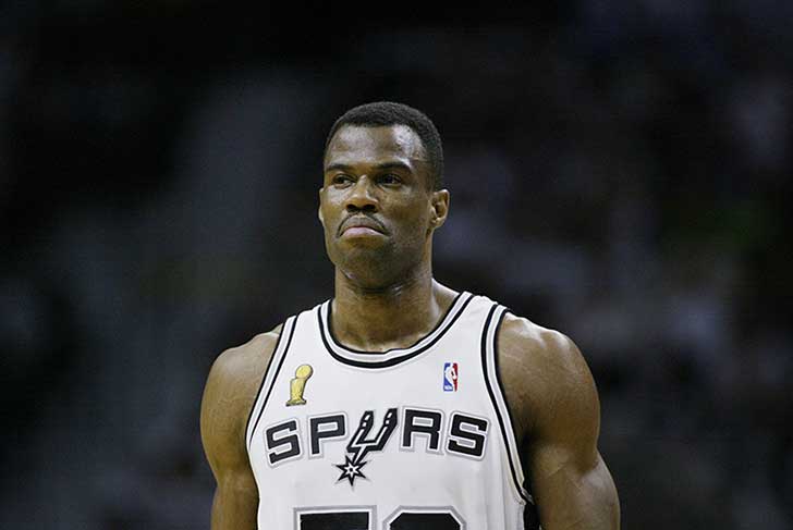 the-25-richest-nba-players-and-the-women-behind-them_46