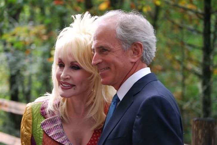 the-stunning-transformation-of-dolly-parton-over-50-years_14