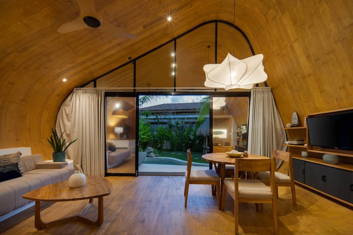 this-eco-tiny-house-has-everyone-hooked-wait-until-you-see-the-inside-fr-2