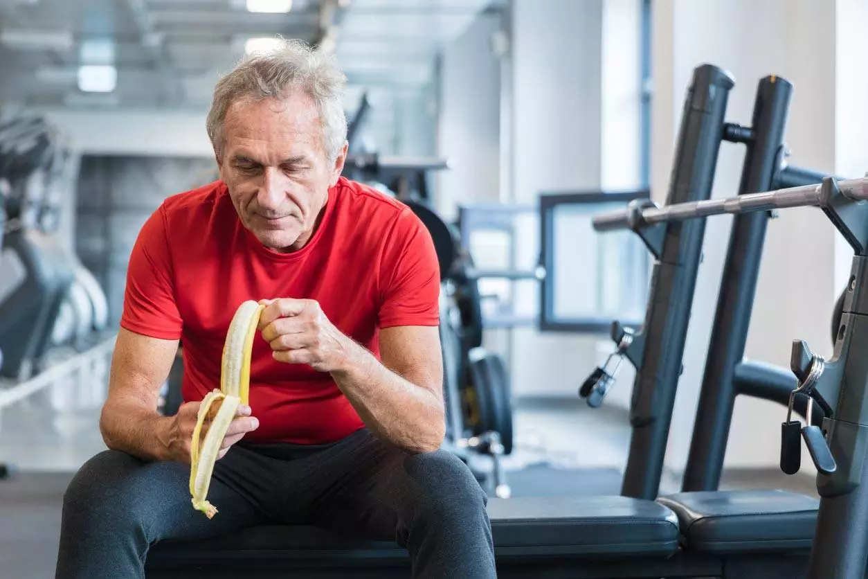 Two Bananas Every Day: The Secret To A Calm Belly And A Protected Heart FR_9