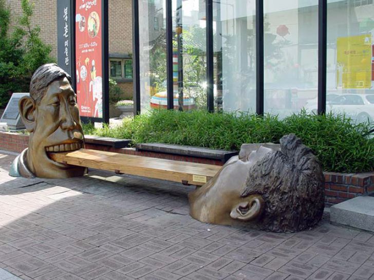 Weird Statues_1
