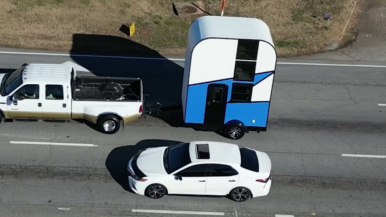world-s-first-13-foot-triple-deck-micro-camper-step-inside-18