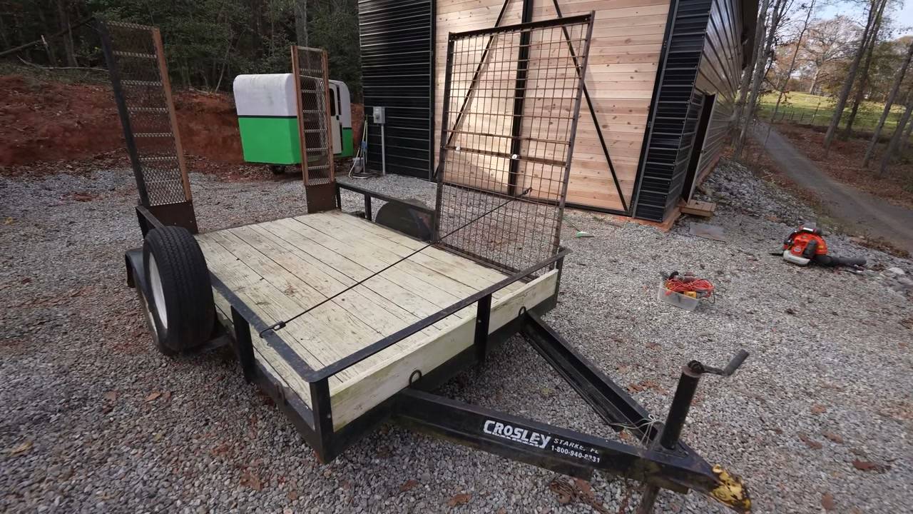 world-s-first-13-foot-triple-deck-micro-camper-step-inside-2