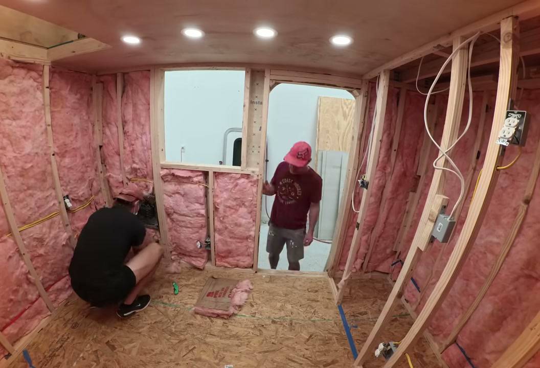 world-s-first-13-foot-triple-deck-micro-camper-step-inside-7