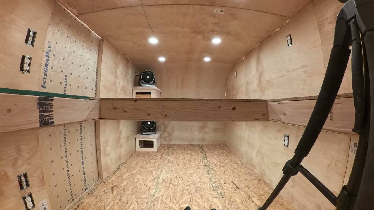 world-s-first-13-foot-triple-deck-micro-camper-step-inside-9