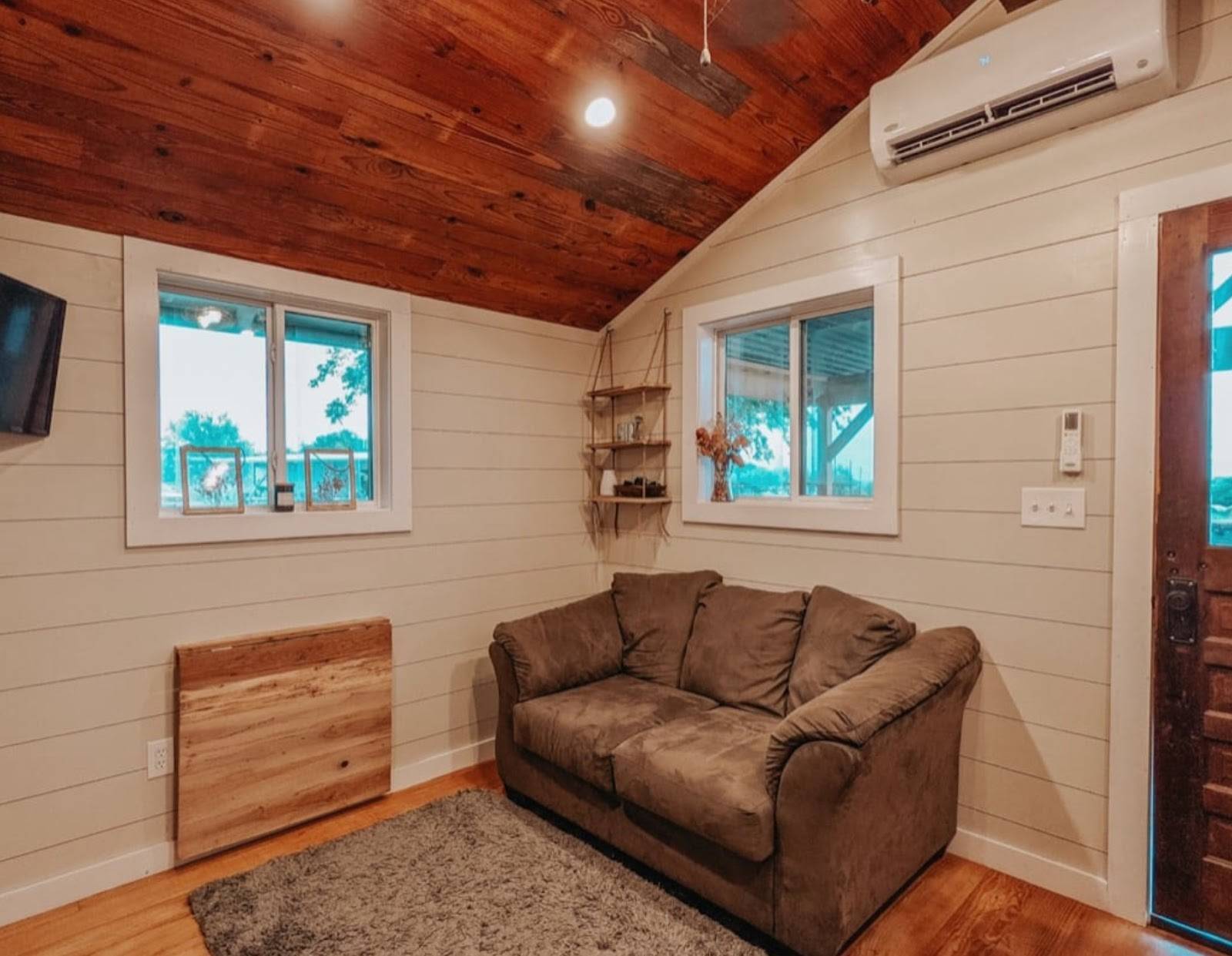 your-own-dream-house-for-a-song-26m-of-farmhouse-atmosphere-for-less-than-14-000-nl-5
