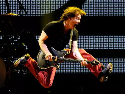 15 Greatest Guitarists Of All Time
