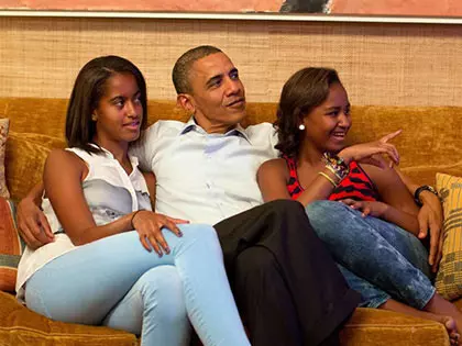 These 25 Photos Of President Obama Is Not A Edited, Look Closer