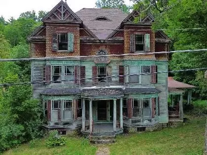 Dive Into A $59,000 American Time Capsule From 1870